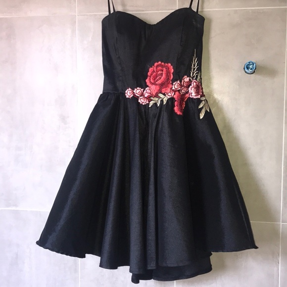 short black dress with red roses